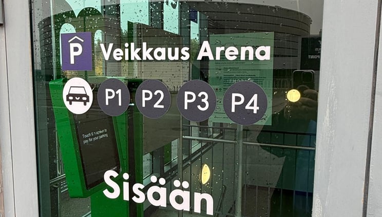 Veikkaus Arenan 24/7 jalankulkuovi halliin
