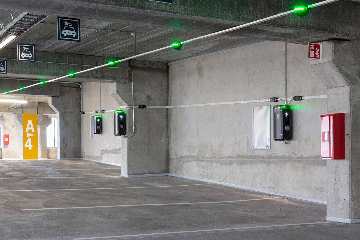 Parking facility ParkCity in Turku electric vehicle charging